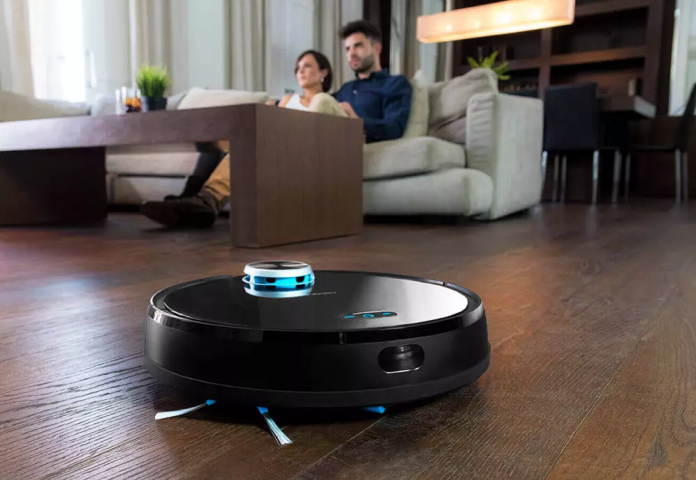 robot vacuum cleaner with charging station